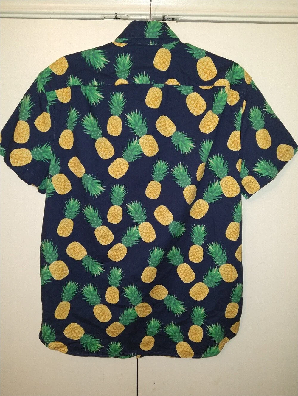 J Crew Flex Washed Slim Pineapple Print Button Down Shirt Men's sz Medium